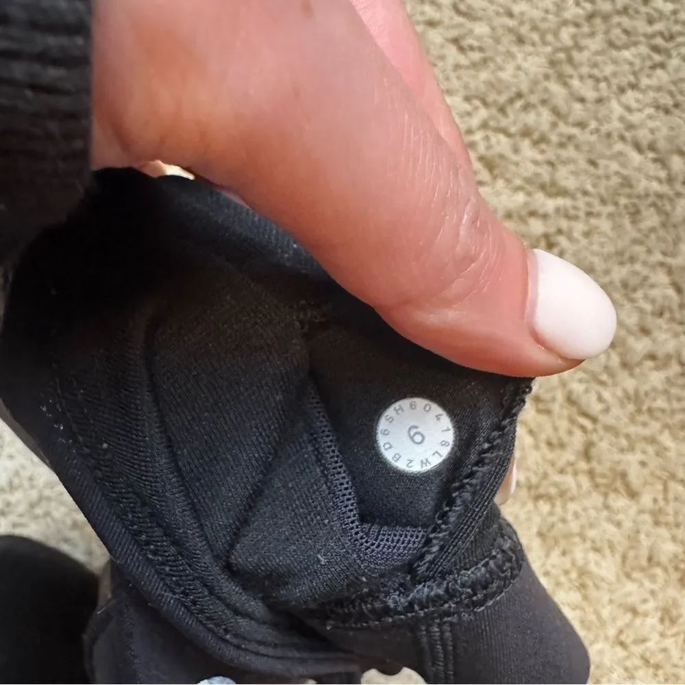 Lululemon free to be sports bra black sparkles size 6 - Picture 4 of 4